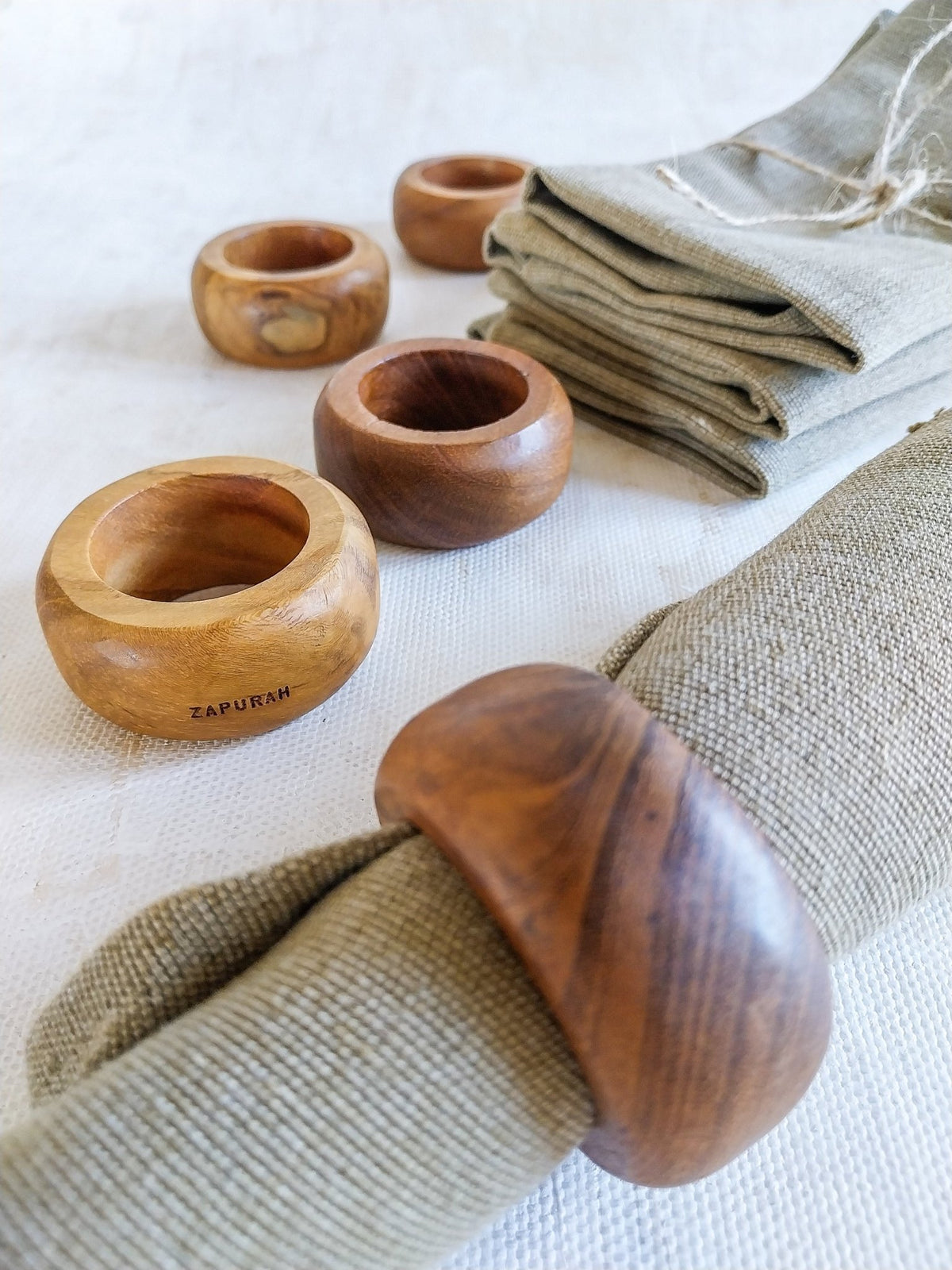 ADIBA Wooden Napkin Rings Set of1