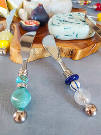 Butter Knife with Blue and White Beads for Butter, Soft Cheese or Dips - Zapurah - Home Decor - www.zapurah.com