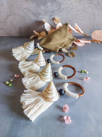 Rustic Shell Napkin Rings, Set of 4, with Wooden Ring, Cone Shell and Cotton Tassel - Zapurah - Lifestyle - www.zapurah.com