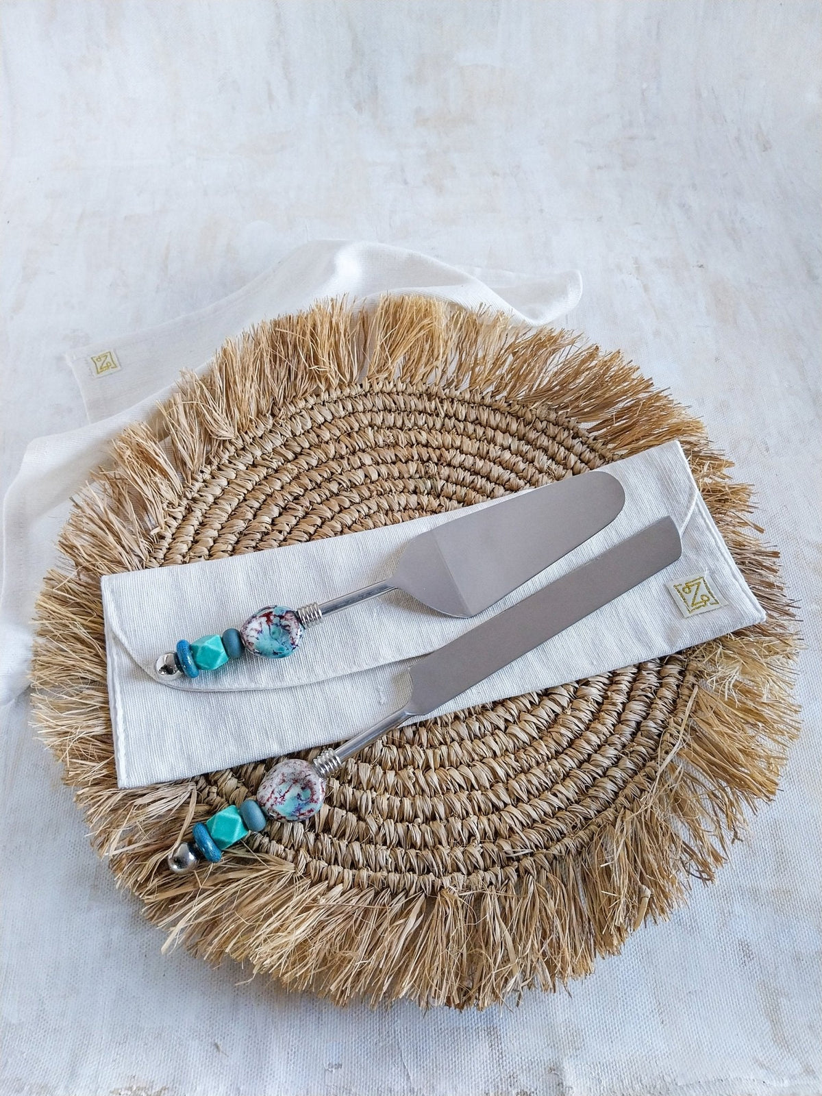 CHARIVA - Luxe Cake Serving Set with Sea Green Beads - Set of 2 - Cake Serving Set - Zapurah - Home Decor - www.zapurah.com - www.zapurah.com