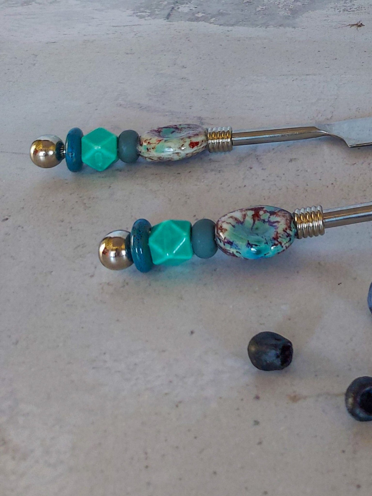 CHARIVA - Luxe Cake Serving Set with Sea Green Beads - Set of 2 - Cake Serving Set - Zapurah - Home Decor - www.zapurah.com