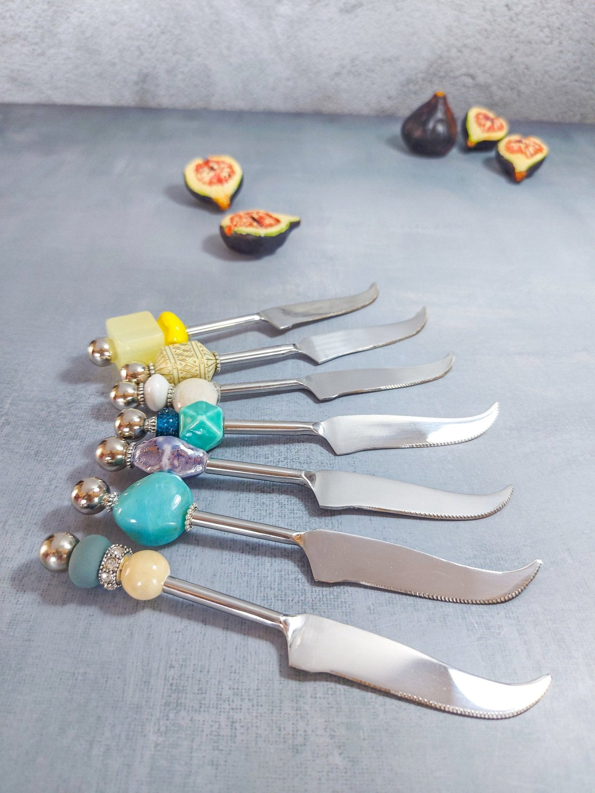 Beaded Cheese Knife with Yellow Beads for Cutting and Spreading Cheese - Zapurah - Home Decor - www.zapurah.com - www.zapurah.com
