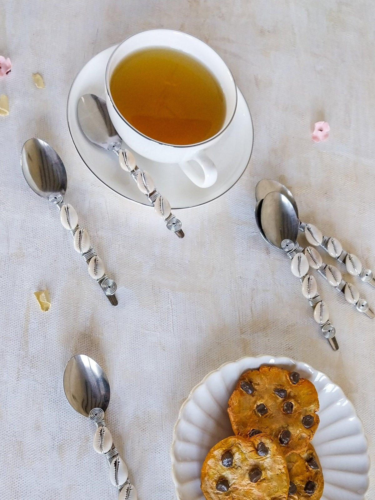 KENAZ - Coffee Spoons with Cowrie Shells - Set of 6 - www.zapurah.com - www.zapurah.com