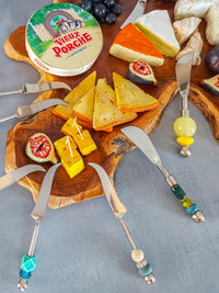 Butter Knife with Green Beads for Spreading Butter, Soft Cheeses or Dips Logo - Zapurah - Lifestyle - www.zapurah.com