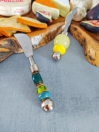 Butter Knife with Green Beads for Spreading Butter, Soft Cheeses or Dips Logo - Zapurah - Lifestyle - www.zapurah.com