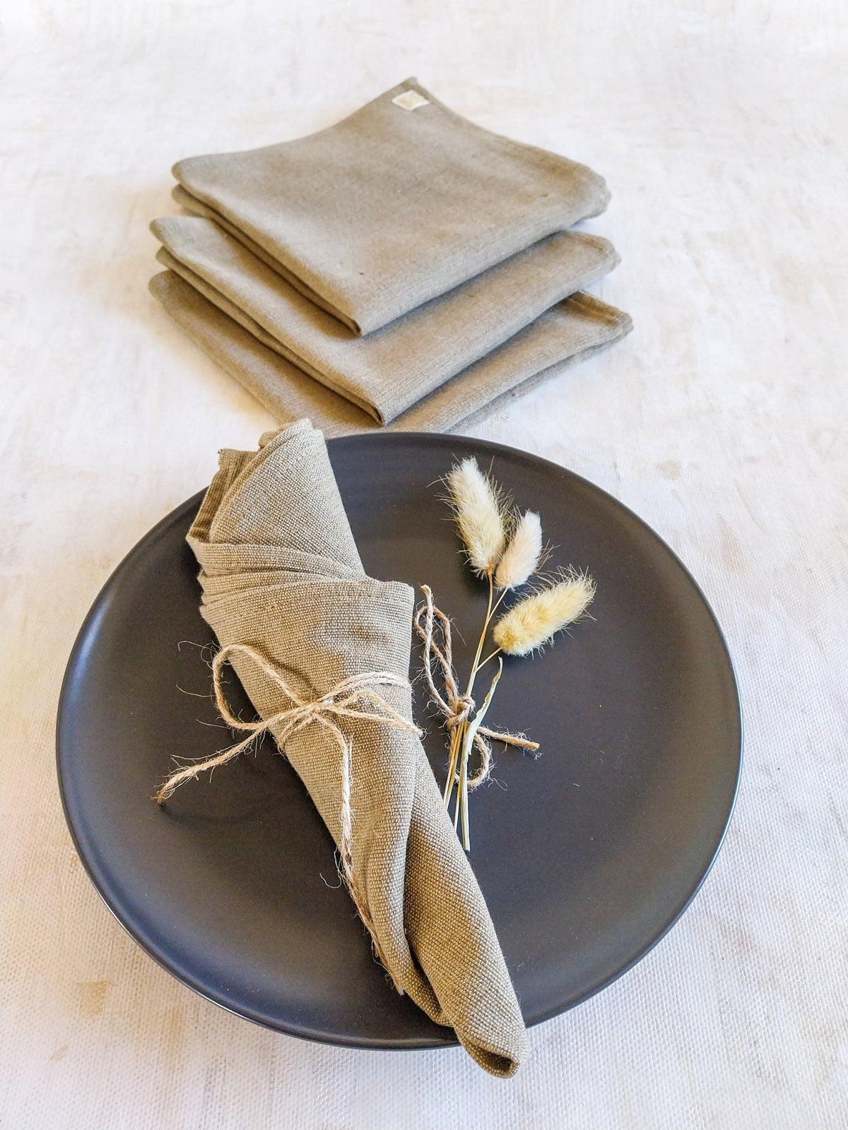 Reusable Cotton Napkins in Taupe Color - Set of 4 - - Zapurah - Lifestyle - www.zapurah.com