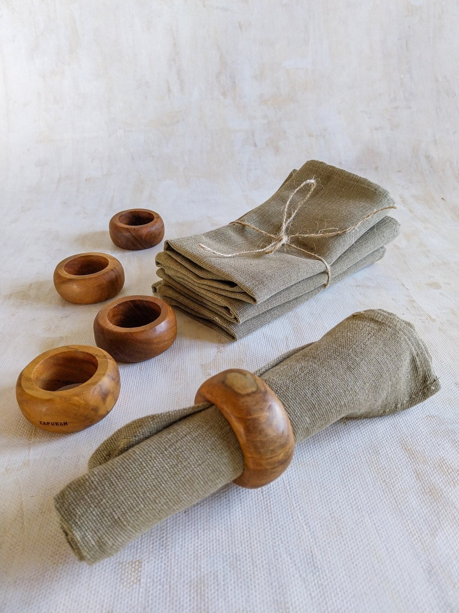 Reusable Cotton Napkins in Taupe Color - Set of 4 - - Zapurah - Lifestyle - www.zapurah.com