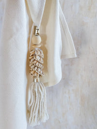 4 Tablecloth Weight Clips with Cowrie Shells and Cotton Tassels for Outdoor Dining - Zapurah - Lifestyle - www.zapurah.com